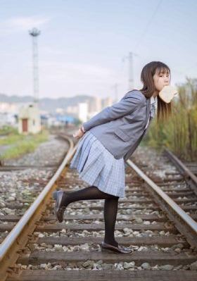 av日韩制服痴汉巨乳影音先锋在线_迅雷下载电影