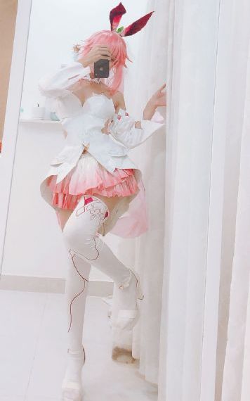 丰满岳乱妇三级高清_高清电影免费在线
